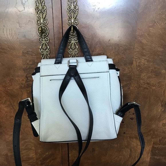 Michael Kors Flower black and white backpack